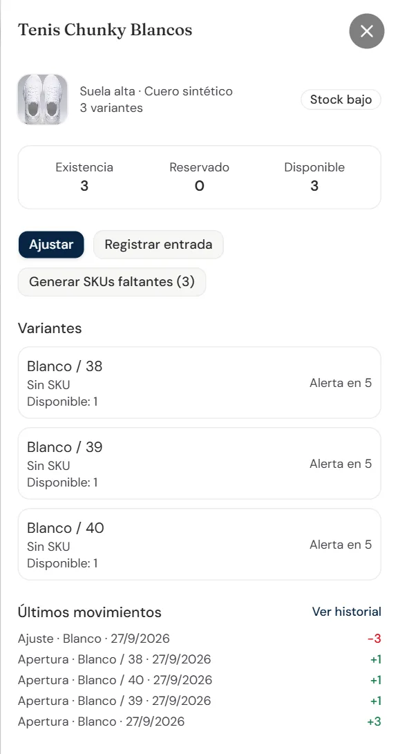 Panel de un producto con existencia, reservado y disponible, los botones Ajustar y Registrar entrada, sus tres tallas con Alerta en 5 y los últimos movimientos